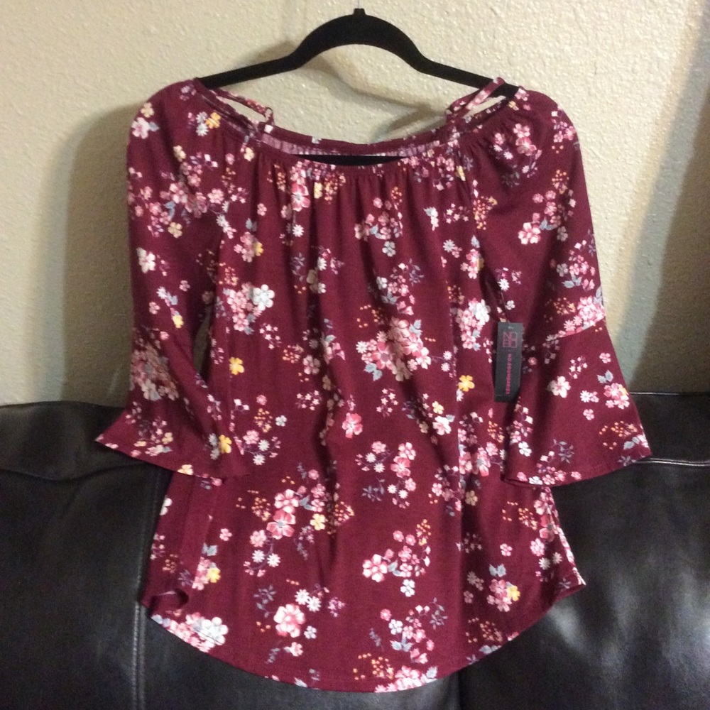 Off the Shoulder Top Size XS